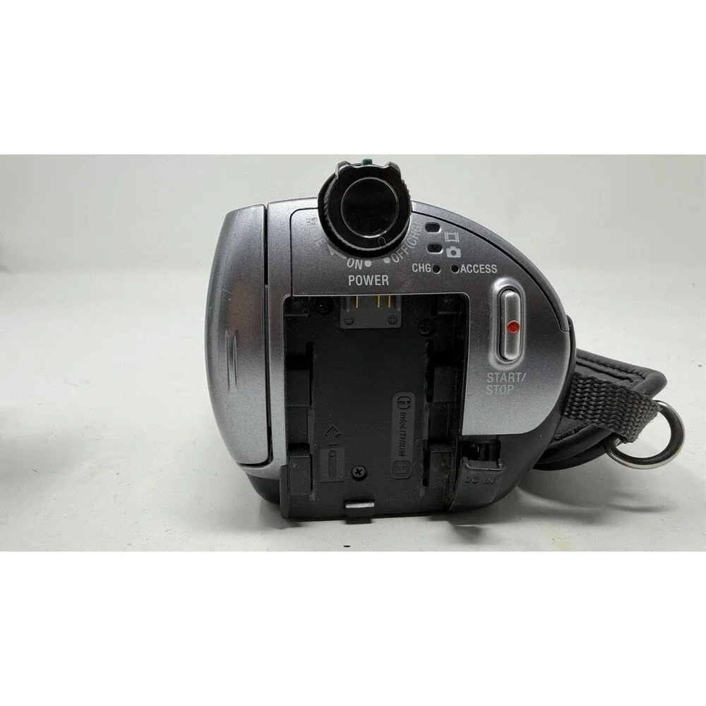 Sony DCR-SR62 Standard Definition Camcorder (Silver) 30GB HDD, Nightshot Mode